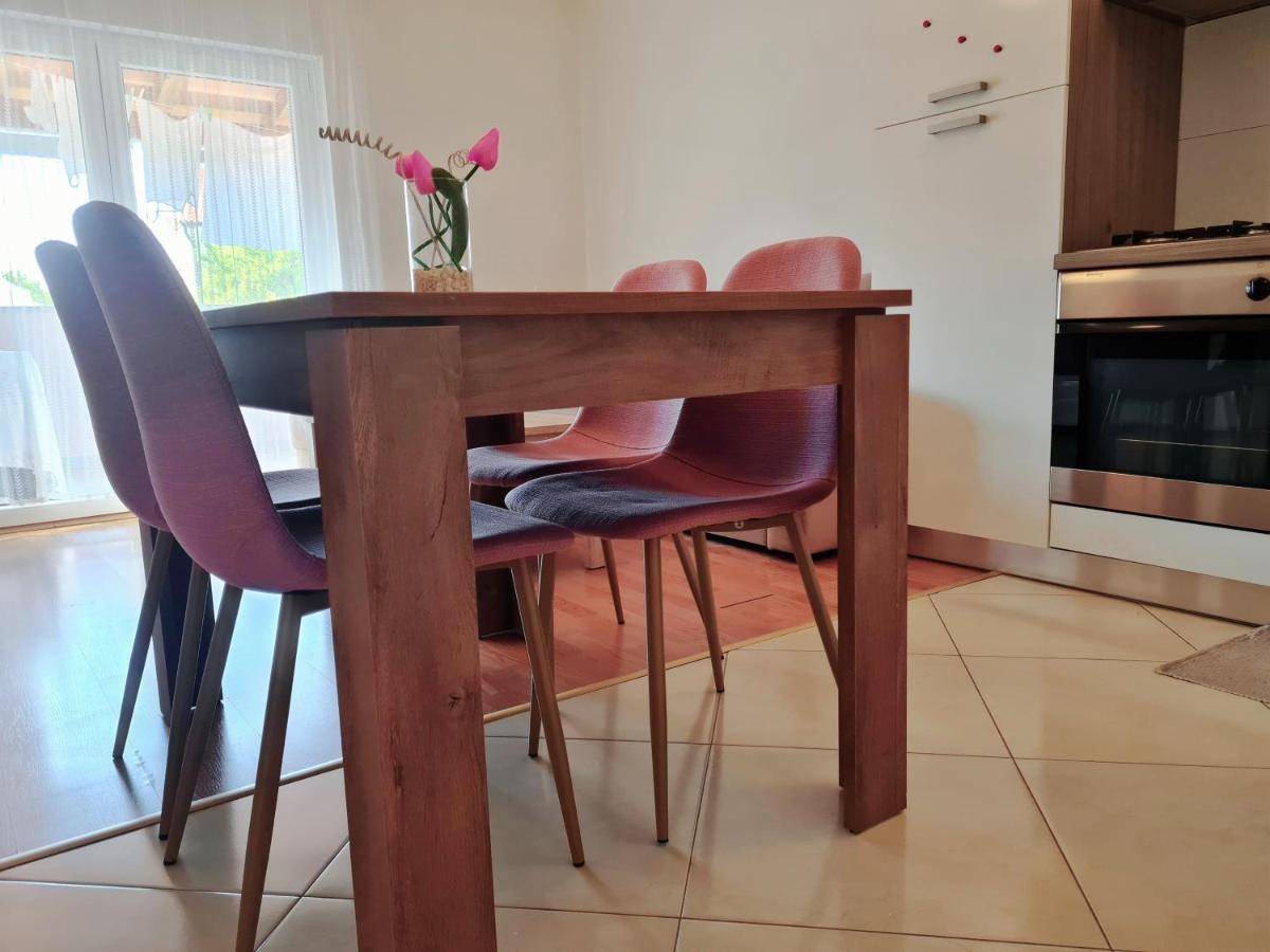 Apartment Nora Near The Beach PUY 외부 사진