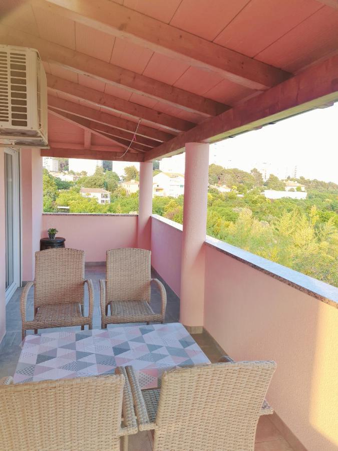 Apartment Nora Near The Beach PUY 외부 사진